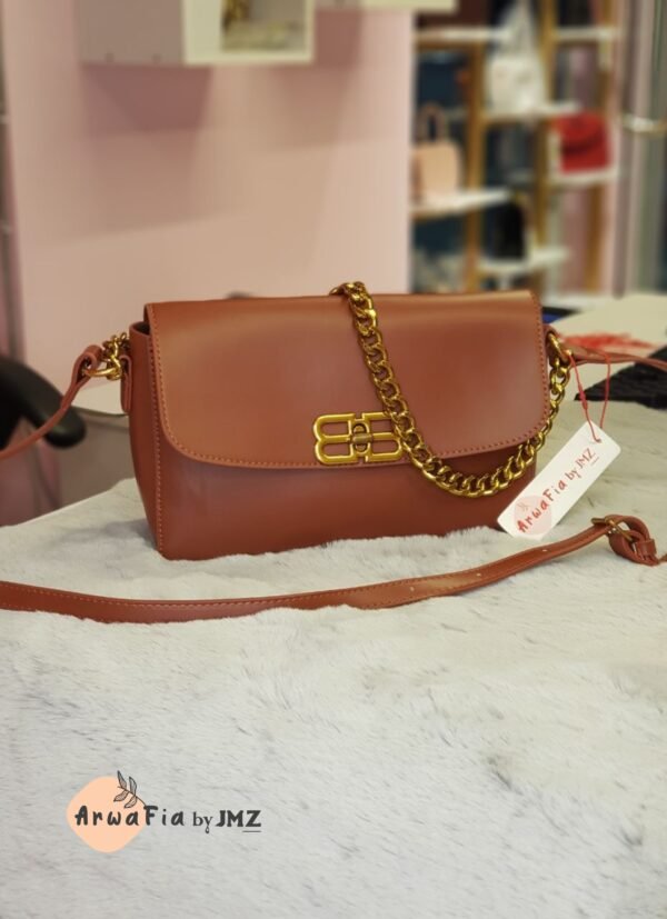 European-Style Retro Handbag With Chain